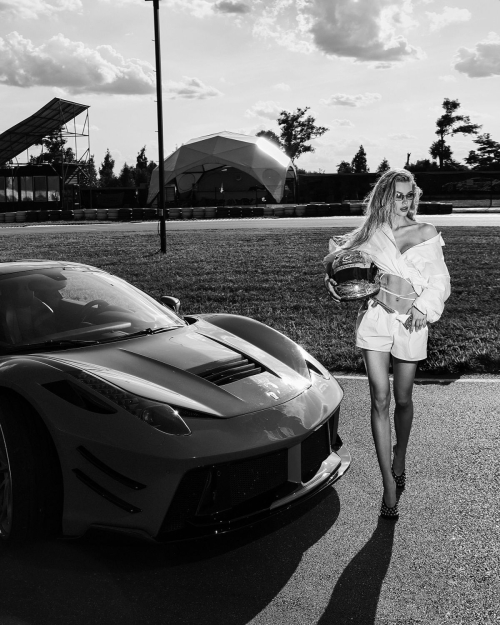 Viktoria Apanasenko at a photoshoot, August 2025 5