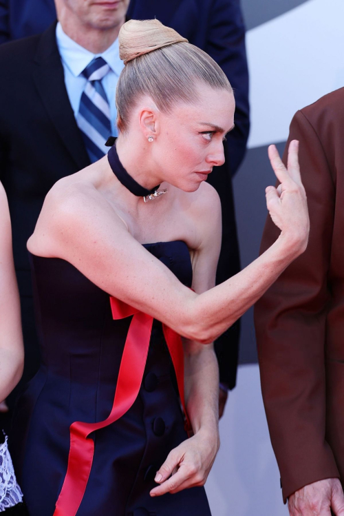 Amanda Seyfried at Testament of Ann Lee premiere Venice, September 2025 5