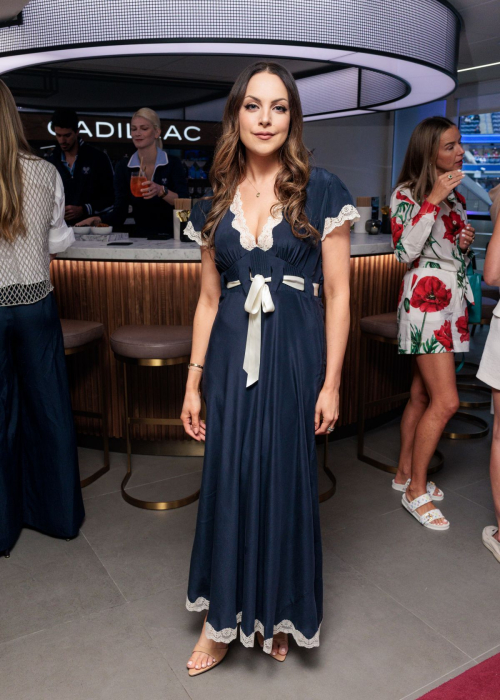 Elizabeth Gillies at US Open Men’s Final, Sep 2025 3