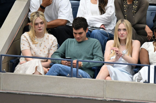 Elle and Dakota Fanning at US Open Men’s Final, Sep 2025 6
