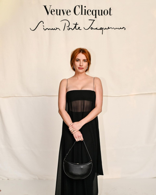 Emma and Julia Roberts at Jacquemus Veuve Clicquot Event, Sep 2025 7