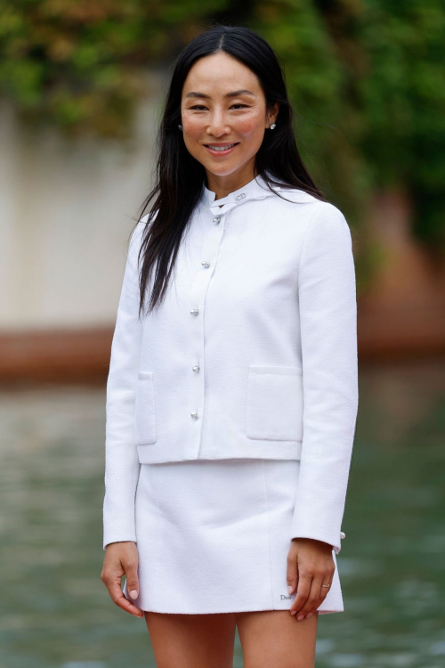 Greta Lee Arrives at Hotel Excelsior in Venice, August 2025 1