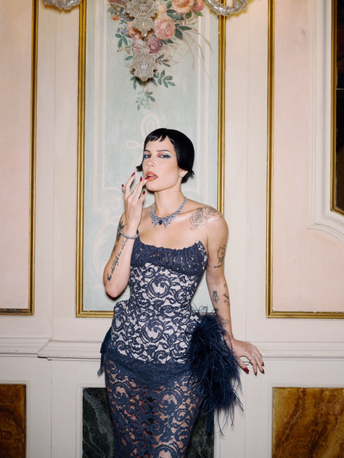 Halsey stuns at Venice photoshoot, September 2025 1