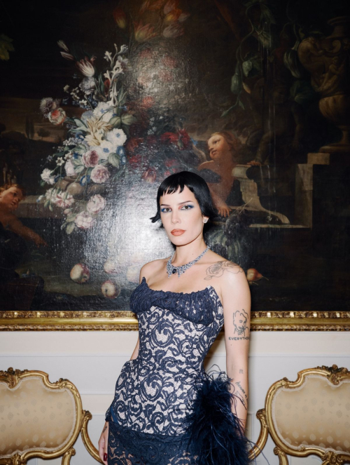 Halsey stuns at Venice photoshoot, September 2025 3