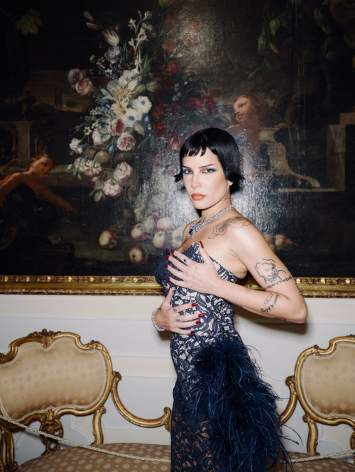 Halsey stuns at Venice photoshoot, September 2025 5