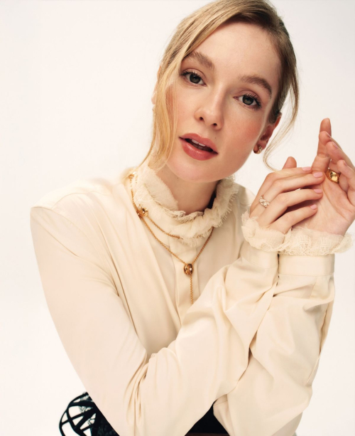 Hannah Dodd for The Glossary Magazine, Sep 2025 6