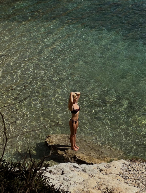Ilona Arsentieva wows in Instagram photos, September 2025 3