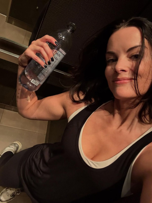 Jaimie Alexander looks chic in Instagram photos, September 2025