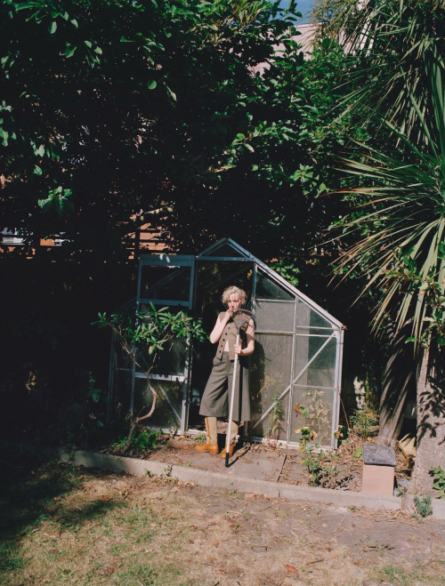Julia Garner Pop Magazine Issue 53, September 2025 4