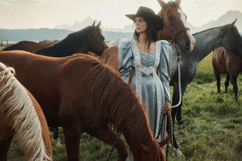 Kendall Jenner and Gigi Hadid for Vogue, Oct 2025 14