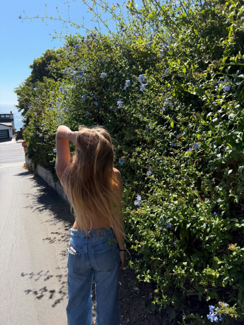 Kyla Dodds looks radiant in Instagram photos, September 2025 1