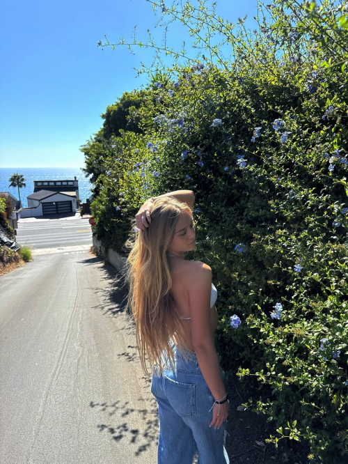 Kyla Dodds looks radiant in Instagram photos, September 2025 3
