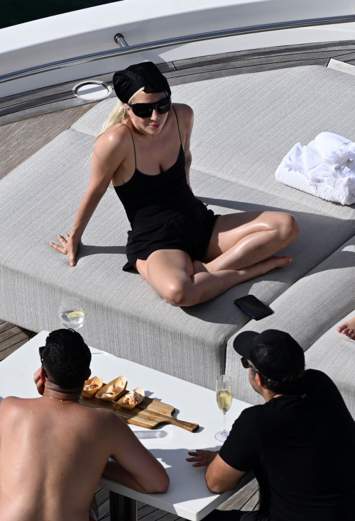 Lady Gaga and Michael Polansky on yacht Miami, September 2025 2