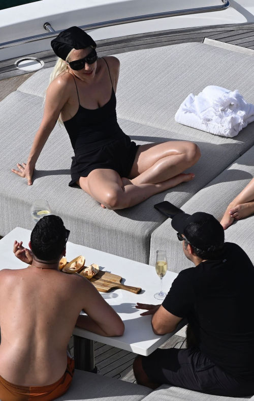 Lady Gaga and Michael Polansky on yacht Miami, September 2025 4