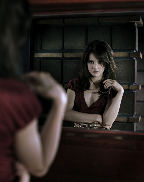Mena Suvari Giant Magazine, 2005 6