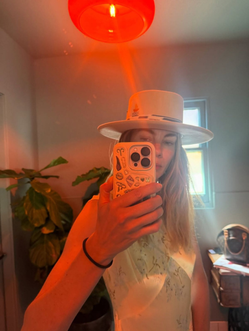 Michelle Monaghan shines in Instagram photos, September 2025 1