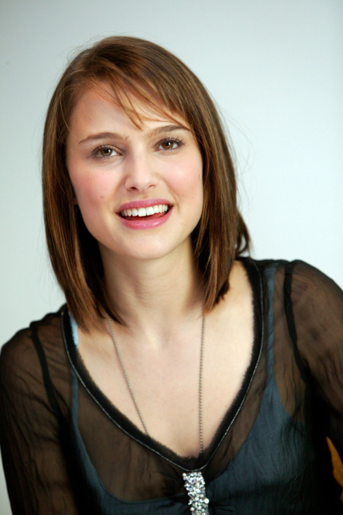 Natalie Portman at Closer Press Conference Beverly Hills, 2004 6