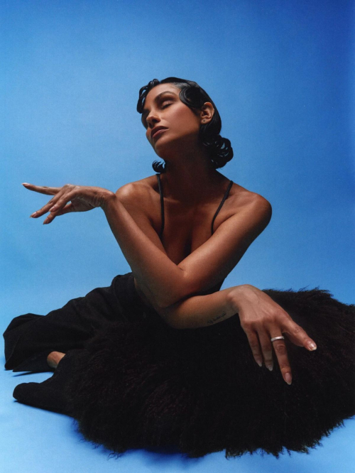 Nazanin Mandi instagram photos, September 2025 3