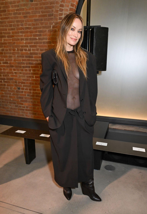 Olivia Wilde at Michael Kors Fashion Show, Sep 2025 4