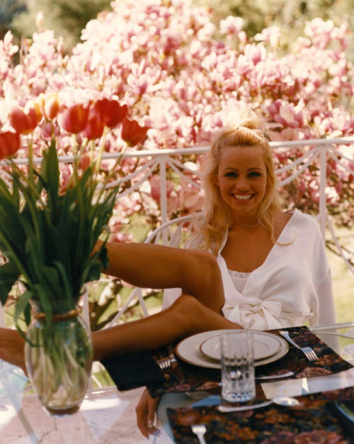 Pamela Anderson Photoshoot, 1995 2