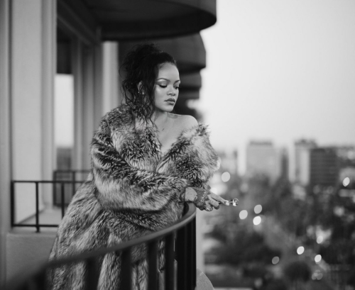 Rihanna for J’Adore perfume campaign, September 2025 1