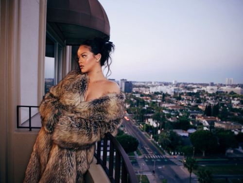 Rihanna for J’Adore perfume campaign, September 2025 5