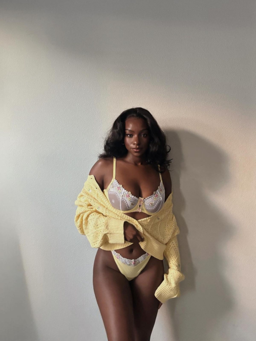 Savannah Perkins instagram photos, September 2025 5