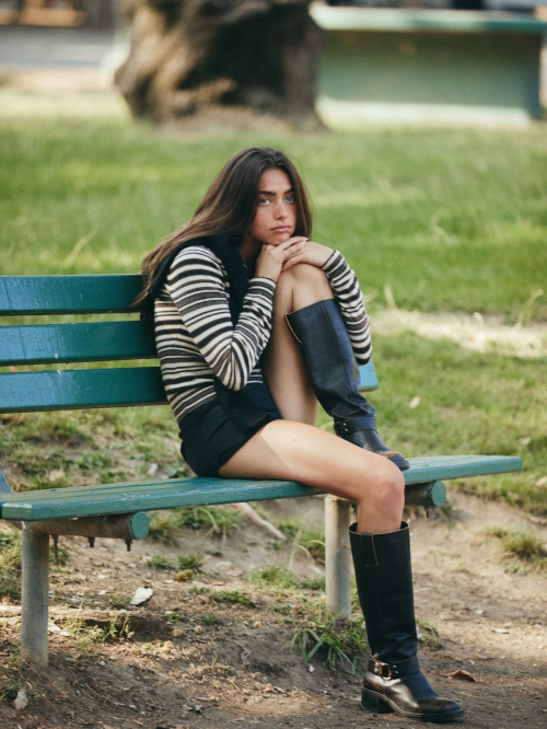 Taylor Nunez at a photoshoot, August 2025 12