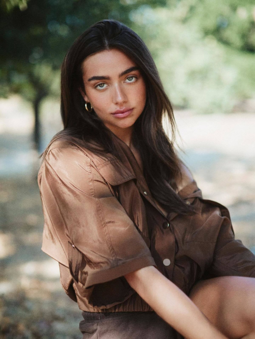 Taylor Nunez at a photoshoot, August 2025 5