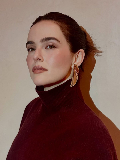 Zoey Deutch keeps it stylish in Instagram photos, September 2025 3