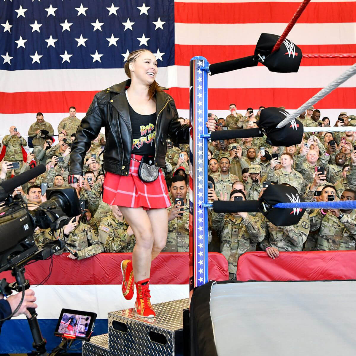Ronda Rousey & Natalya vs. Nia Jax & Tamina vs. Liv Morgan & Sarah Logan - WWE Tribute to the Troops 2018/12/20 1