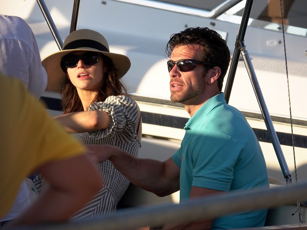 Alexandra Daddario and Brendan Wallace Enjoys a Relaxing Day Aboard a Yacht in Capri 2019/07/07 1 Alexandra Daddario and Brendan Wallace Enjoys a Relaxing Day Aboard a Yacht in Capri 2019/07/07 1