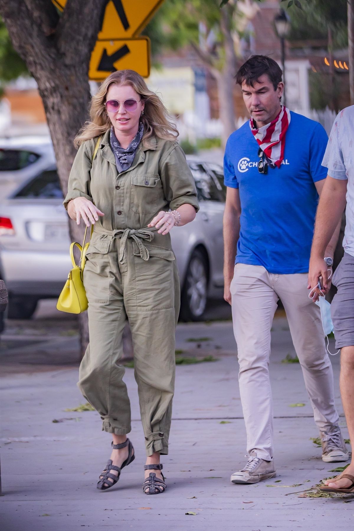 Rebecca Romijn Out and About in Calabasas 2020/06/08 - Celebskart